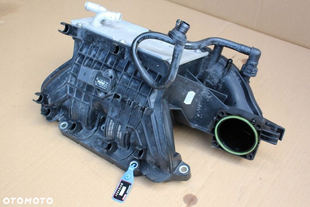 Kolektor ssący intercooler 1.4 TSI TFSI benzyna 03C129711AD - 1