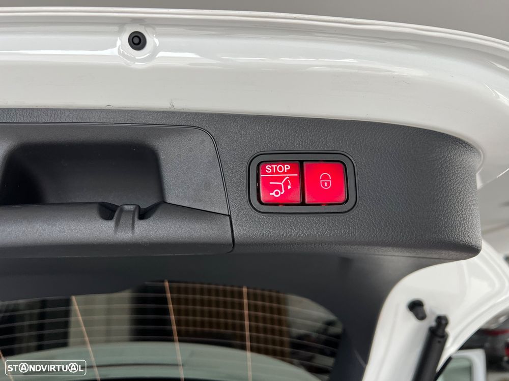 Mercedes-Benz EQA 300 4Matic Progressive - 16