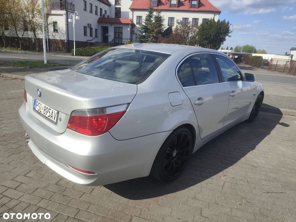 BMW Seria 5 523i - 8
