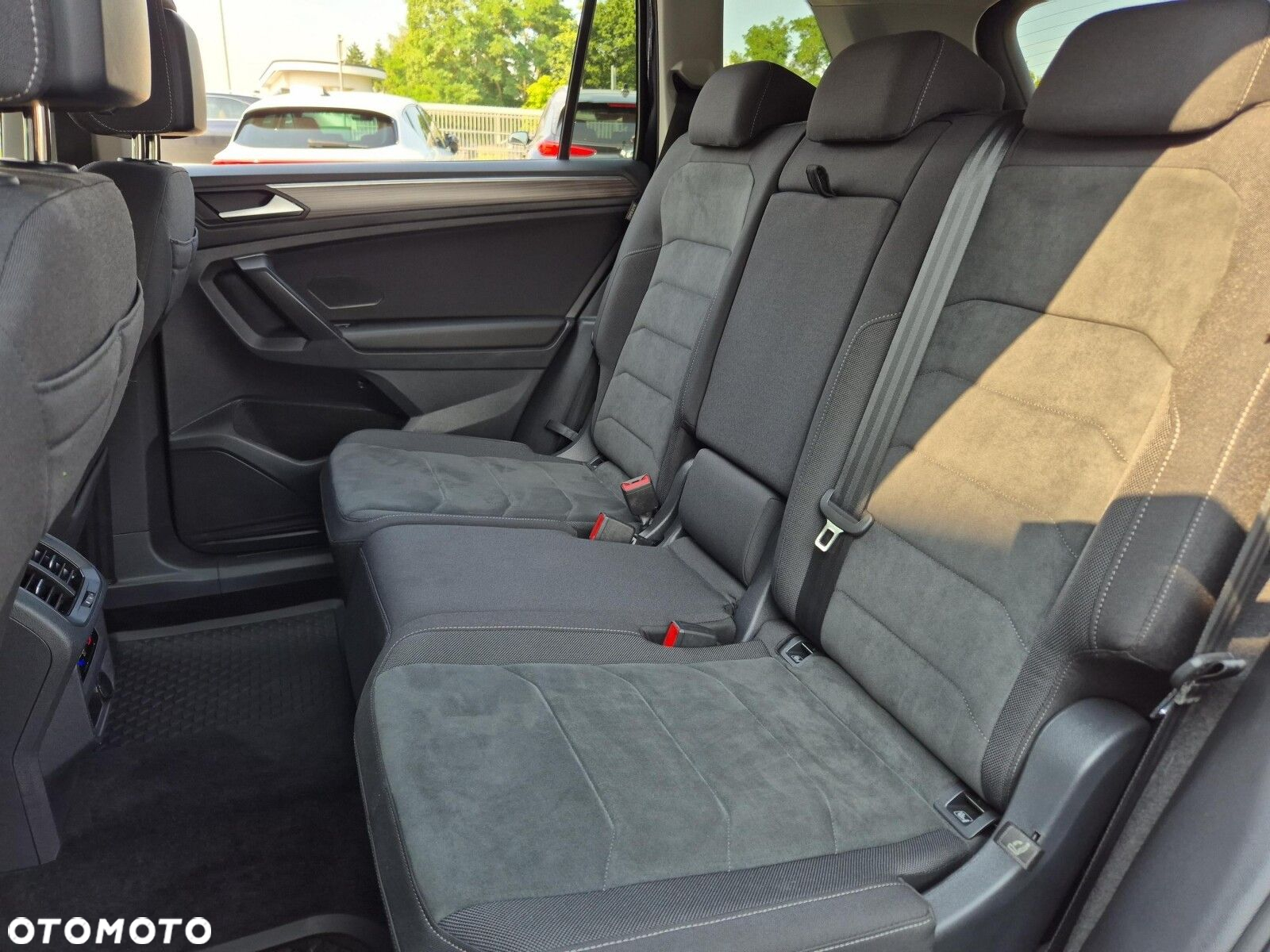 Volkswagen Tiguan Allspace 2.0 TDI 4Mot Elegance DSG - 14