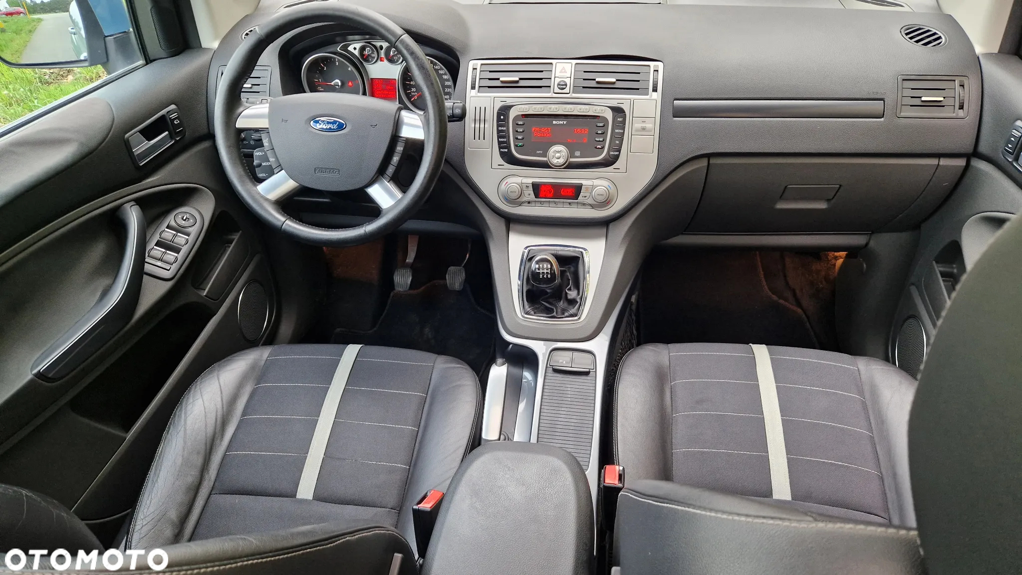 Ford Kuga 2.0 TDCi 4x4 Titanium - 13