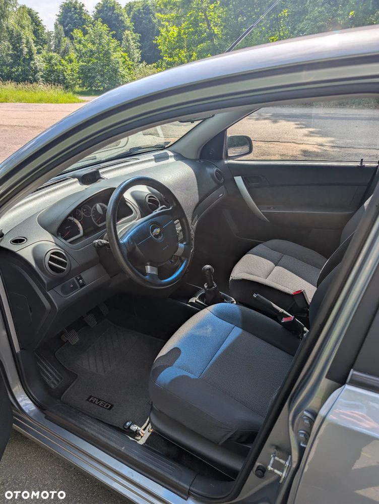 Chevrolet Aveo 1.2 16V Base - 6