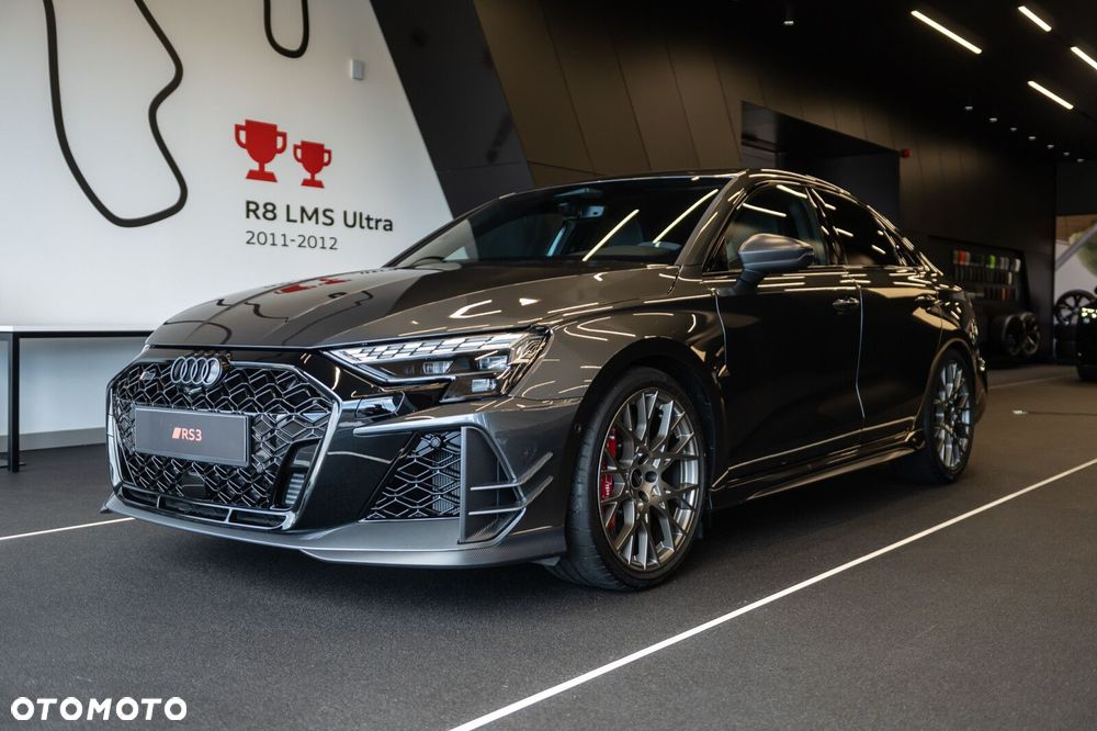 Audi RS3 Limousine - 2