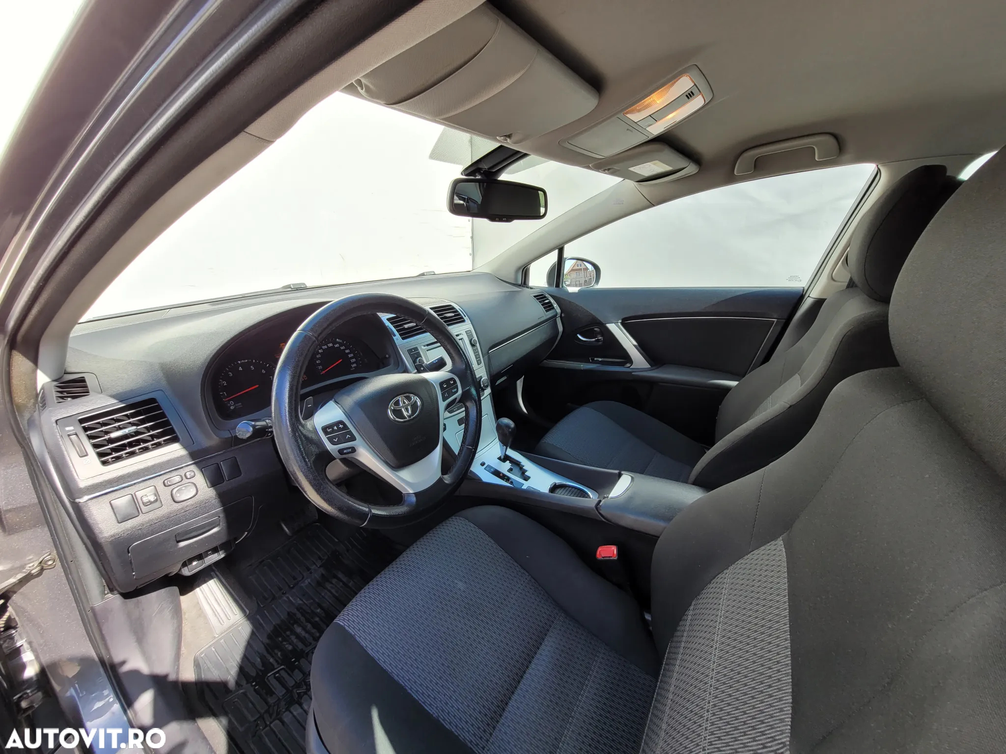 Toyota Avensis 1.8 Multidrive S Elegance - 11