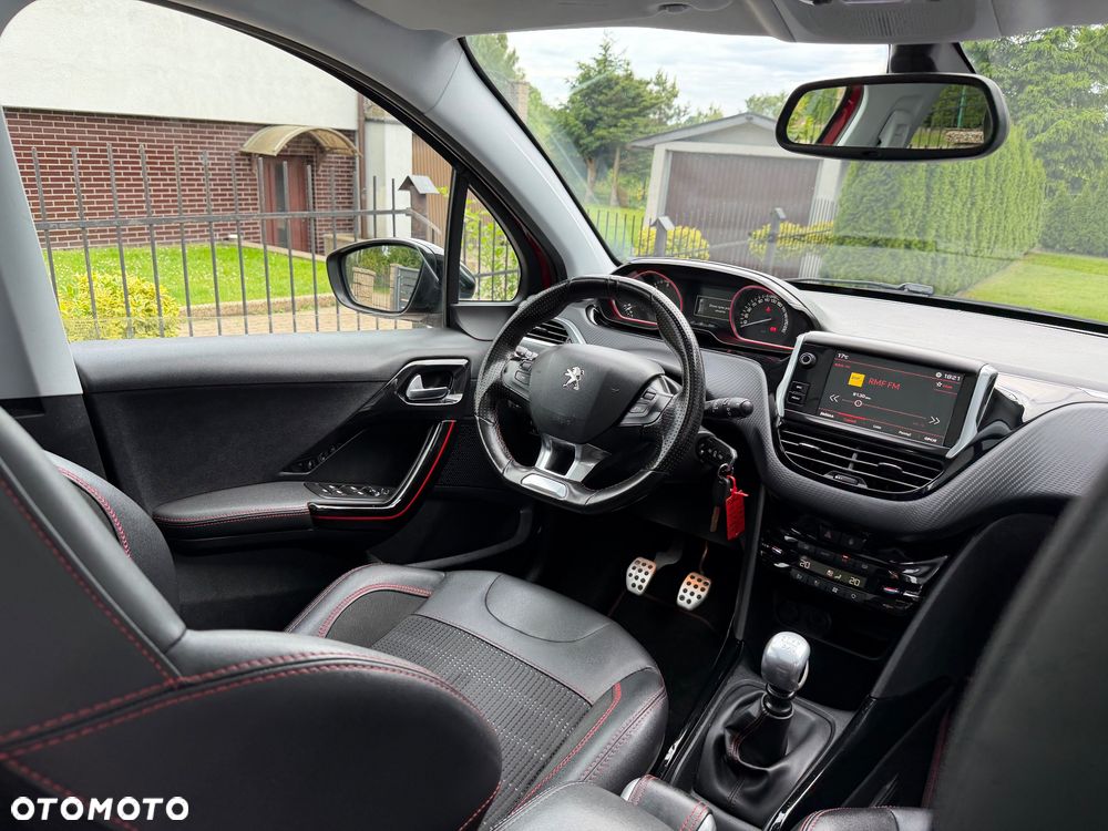 Peugeot 2008 BlueHDi FAP 120 STOP & START GT-Line Edition - 14