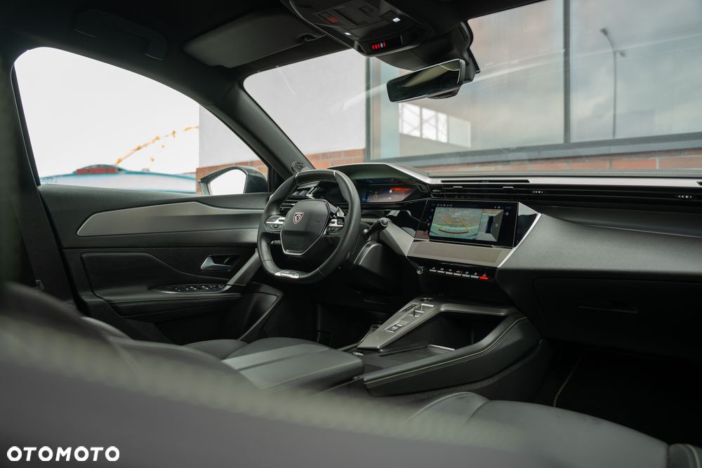 Peugeot 408 1.6 Plug-In Hybrid 225 GT EAT8 - 29