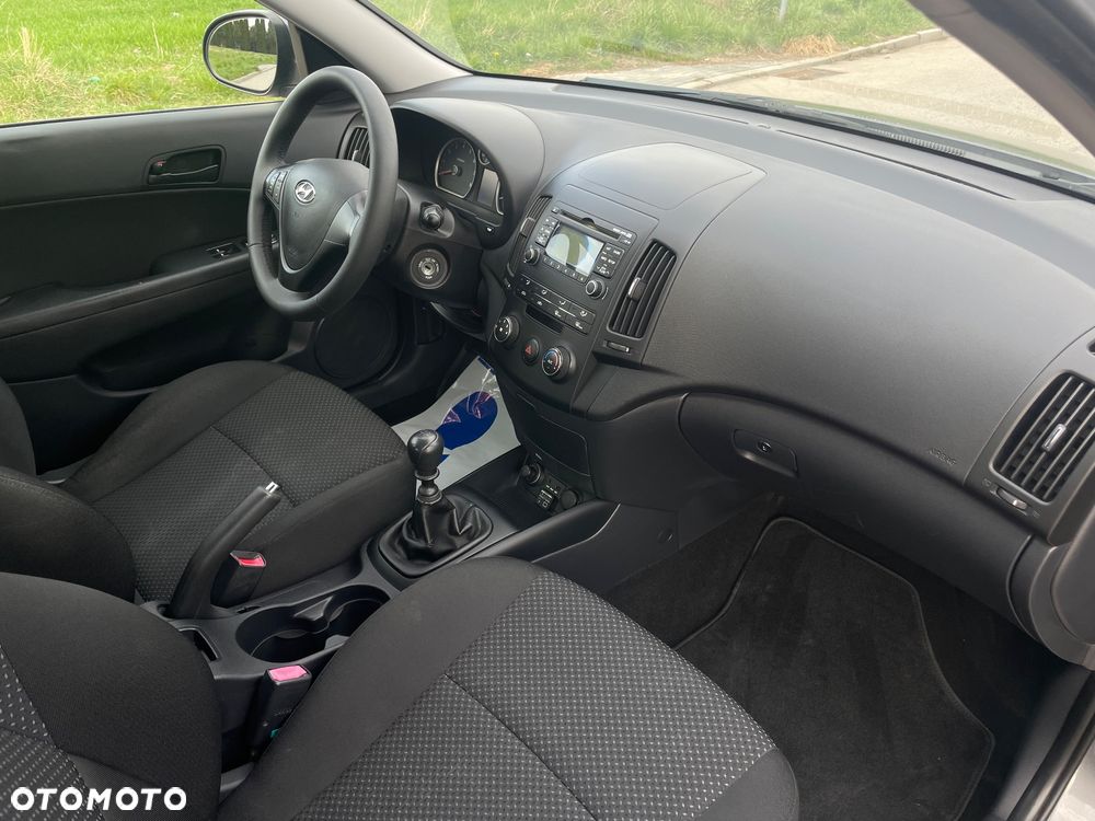 Hyundai i30 1.4 Classic + - 14