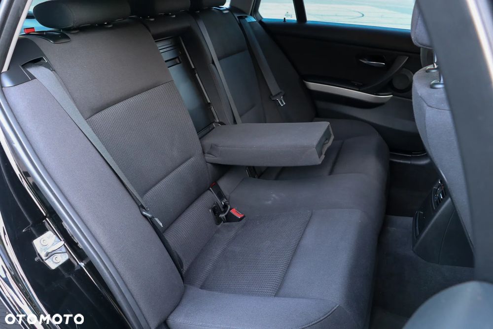 BMW Seria 3 318d - 21