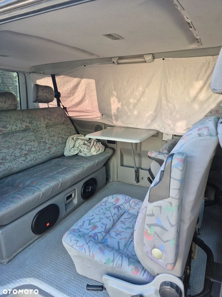 Volkswagen Multivan - 9