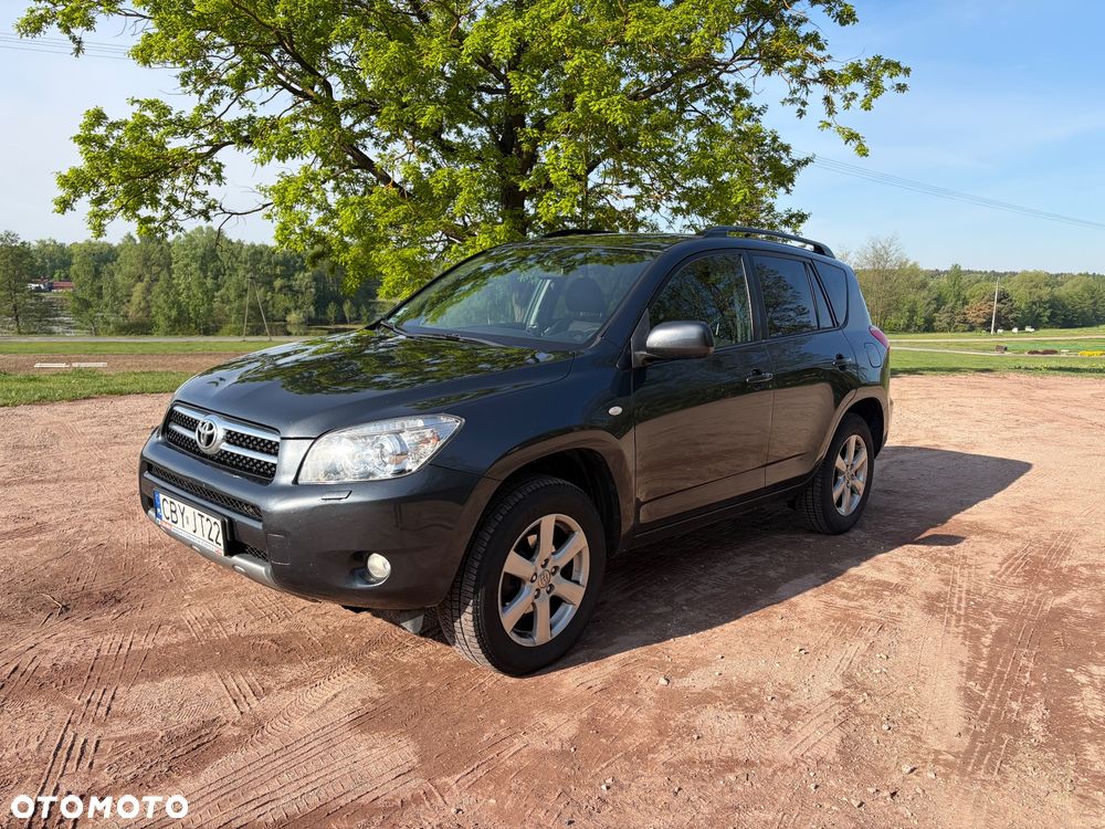 Toyota RAV4 - 5