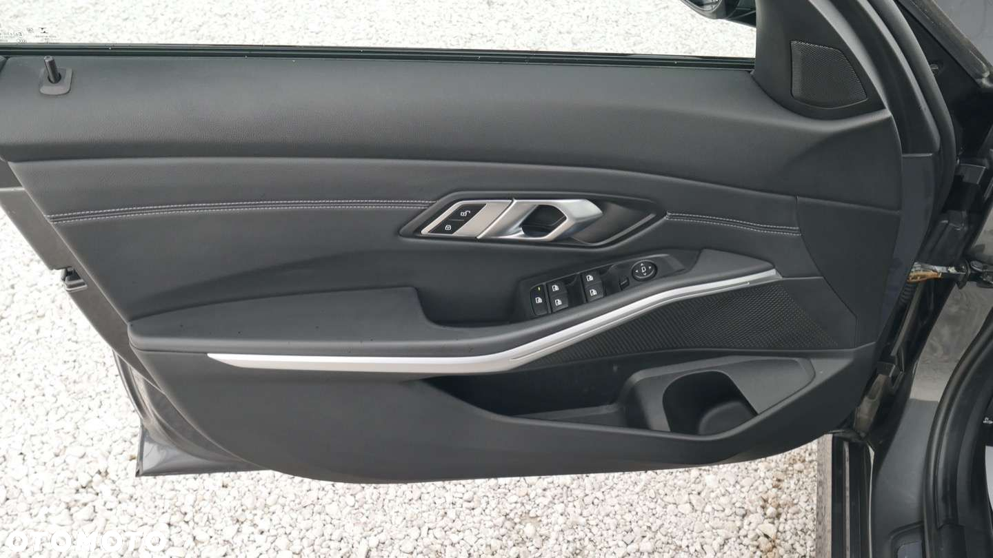 BMW Seria 3 - 11