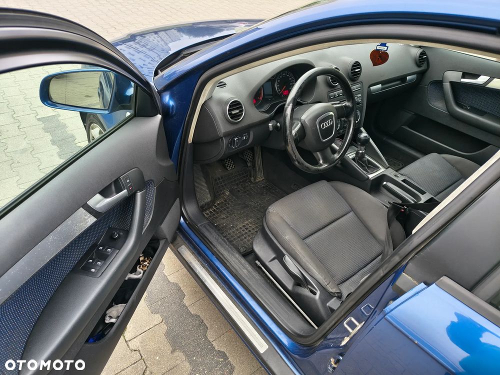 Audi A3 Sportback 1.6 FSI Ambition - 4