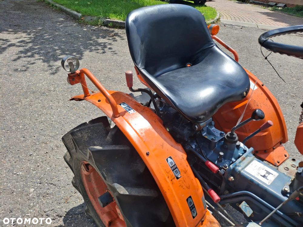 Kubota B6001 - 5