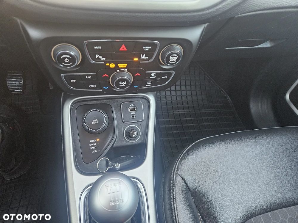 Jeep Compass 2.0 MultiJet Active Drive Longitude - 11