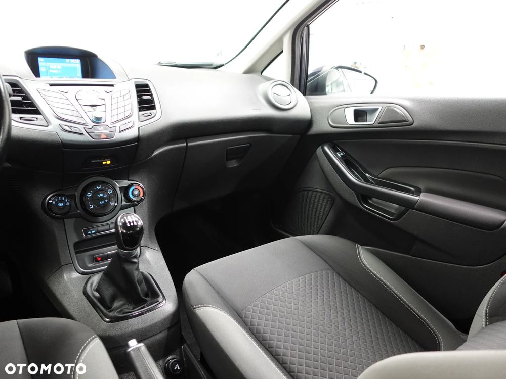 Ford Fiesta 1.0 Celebration - 33