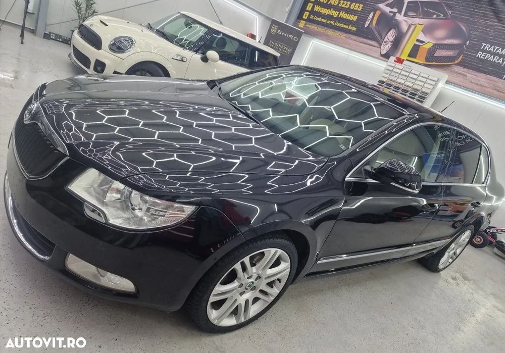 Skoda Superb 2.0 TDI Ambition DSG - 8