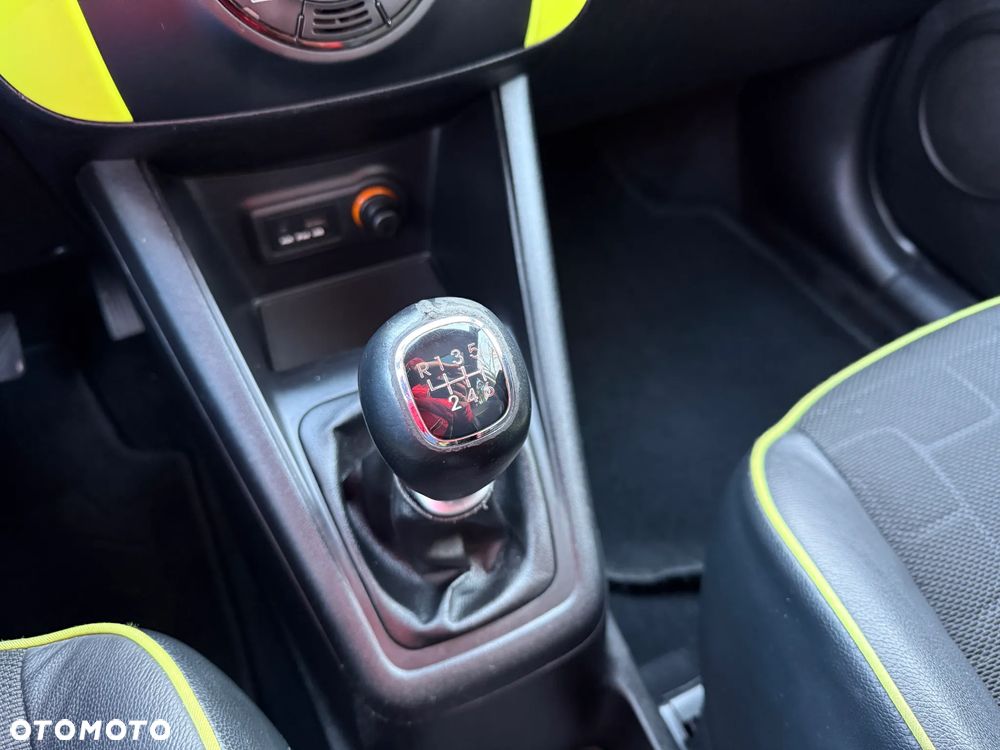 Kia Venga 1.6 CRDi 128 ISG Spirit - 17