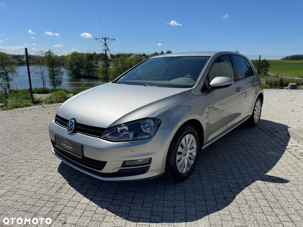 Volkswagen Golf - 1