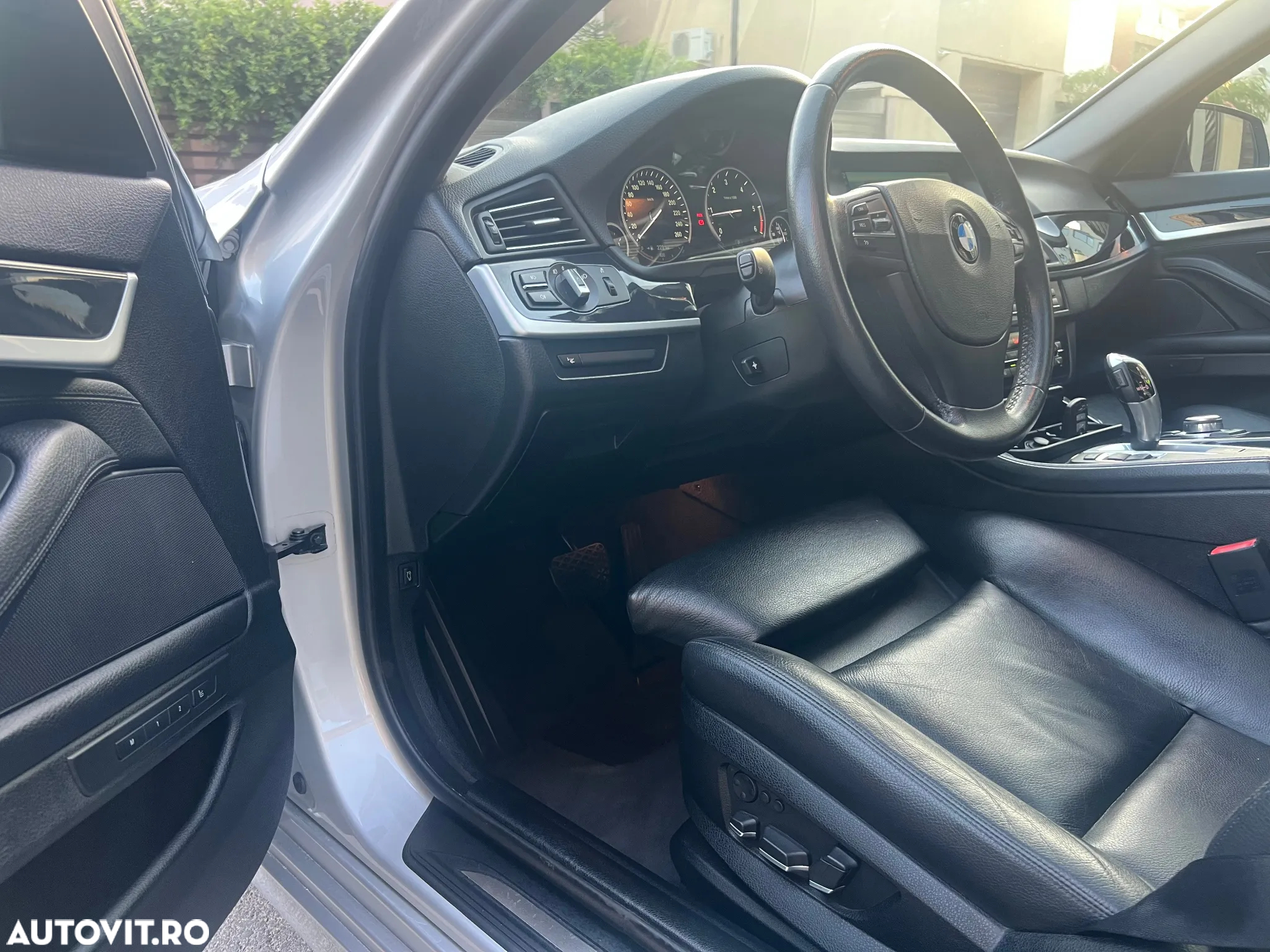 BMW Seria 5 520d - 35