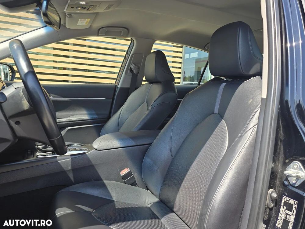 Toyota Camry - 9