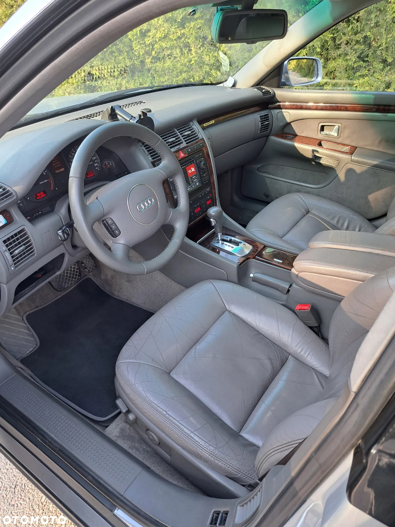 Audi A8 3.7 Quattro - 10