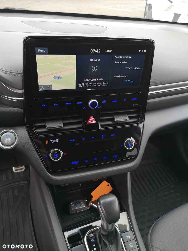 Hyundai IONIQ Hybrid Premium - 22