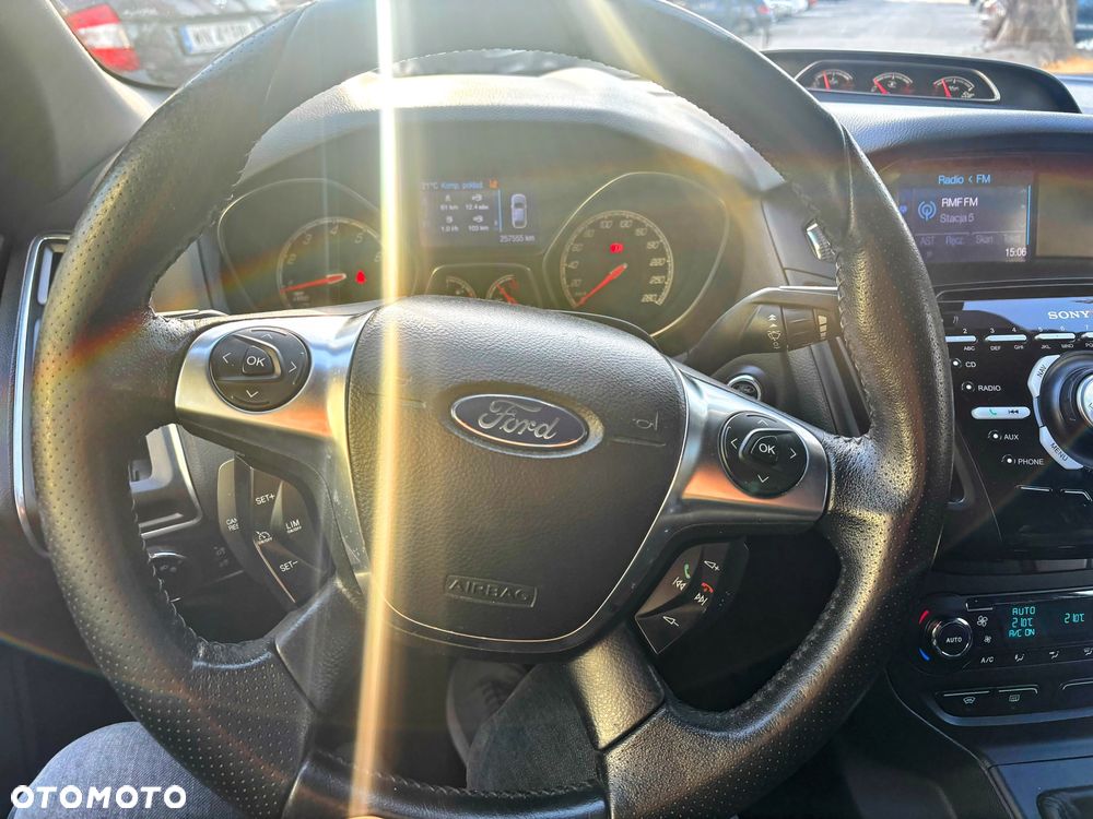 Ford Focus 2.0 EcoBoost ST mit Leder-Exclusiv-Paket - 28