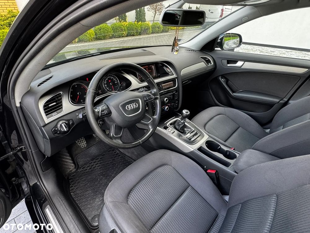 Audi A4 Limousine - 9