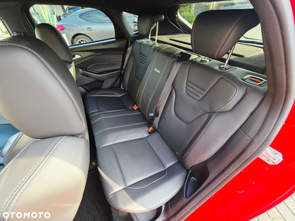 Ford Focus 2.0 TDCi ST - 33