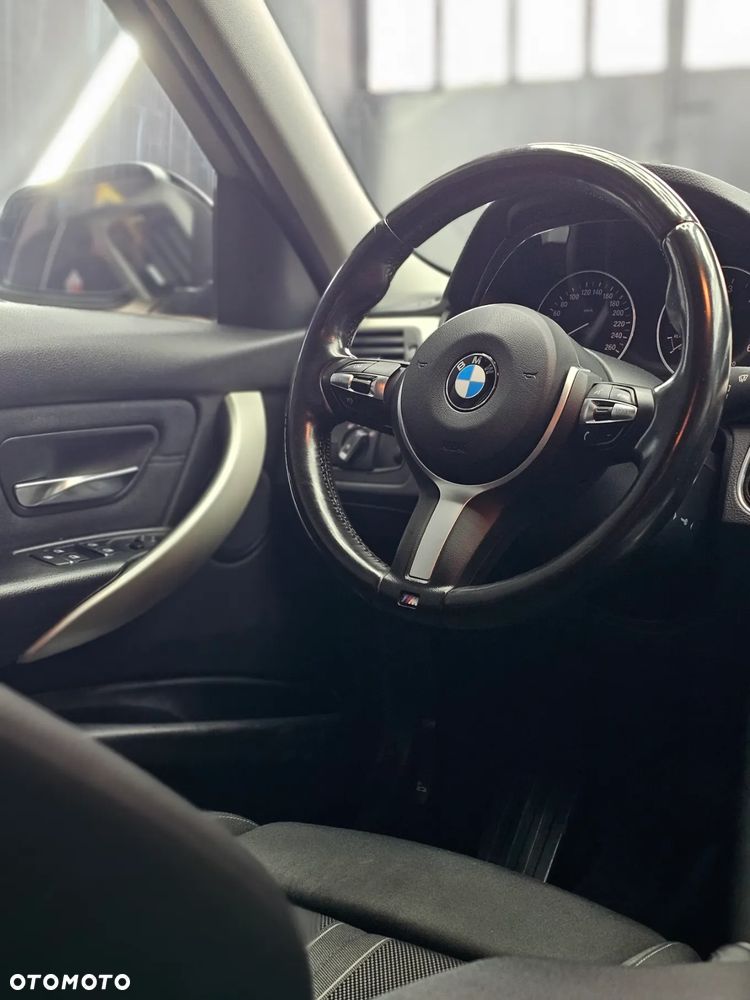 BMW Seria 3 316d - 12