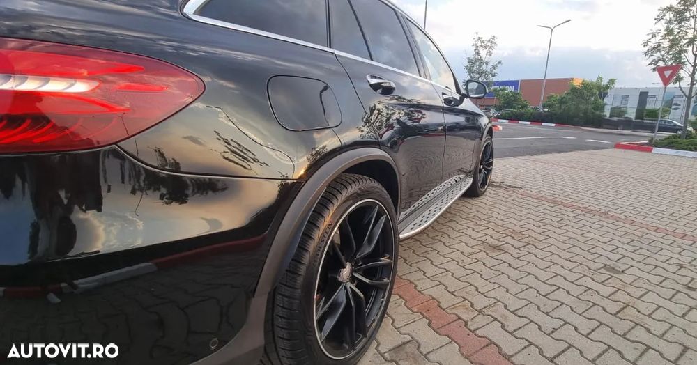 Mercedes-Benz GLC 250 4Matic 9G-TRONIC AMG Line - 10
