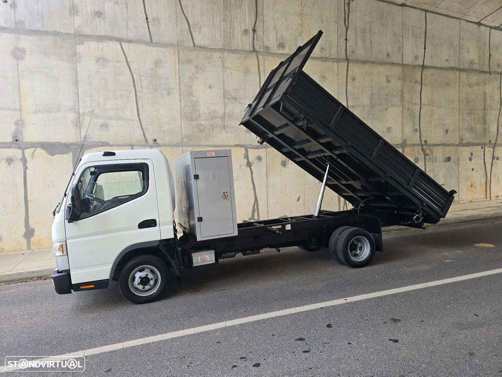 Mitsubishi Fuso Báscula - 1