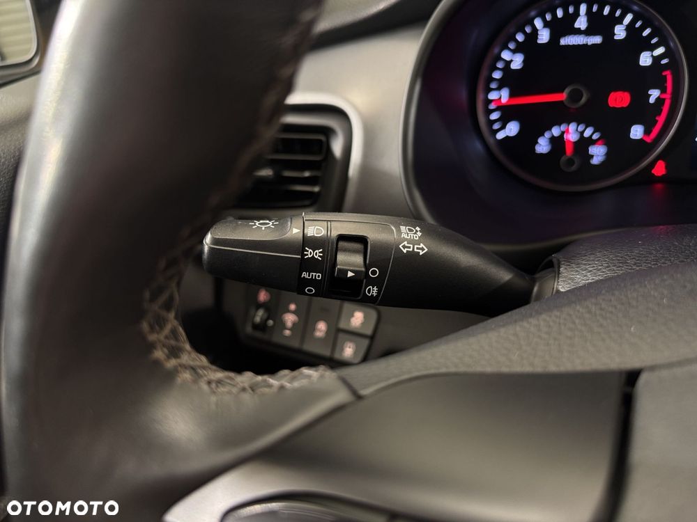Kia Stonic - 20