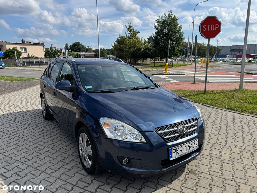 Kia Ceed - 1