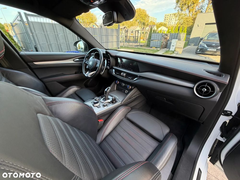 Alfa Romeo Stelvio 2.0 Turbo Tributo Italiano Q4 - 18