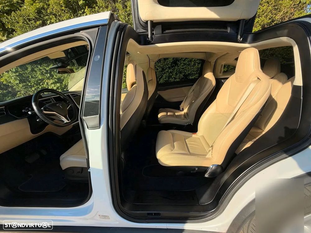 Tesla Model X 100D - 5