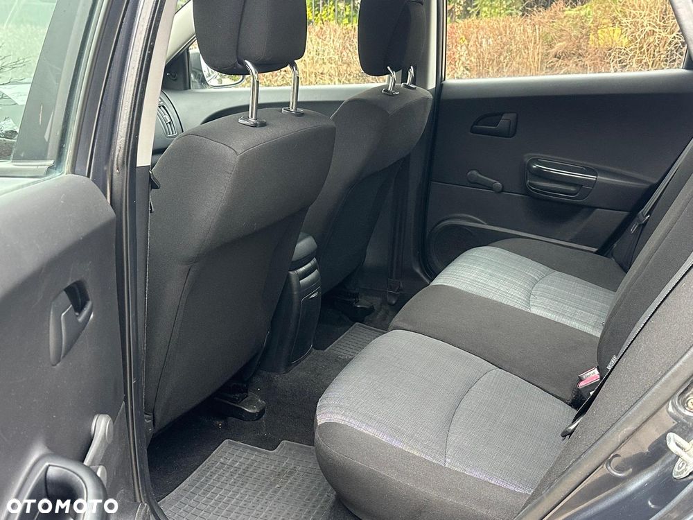 Kia Ceed 1.6 CRDi 90 Vision - 14