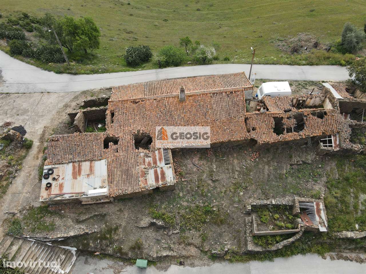 Moradia para Restaurar T2 Venda em Ameixial,Loulé - Grande imagem: 2/19