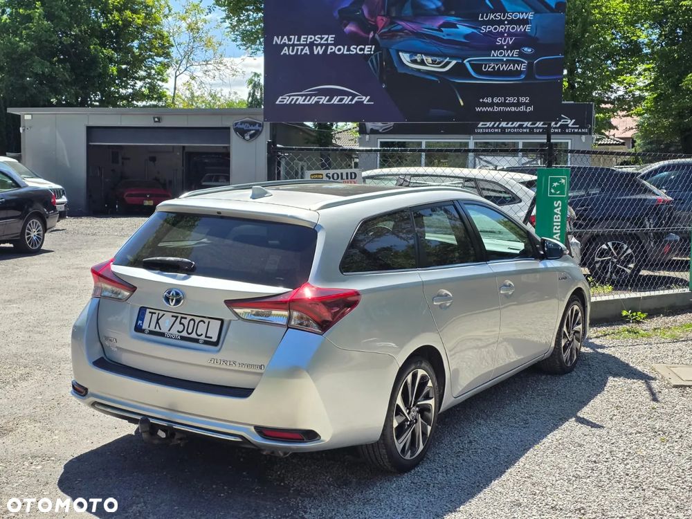 Toyota Auris 1.8 HSD Luna - 10