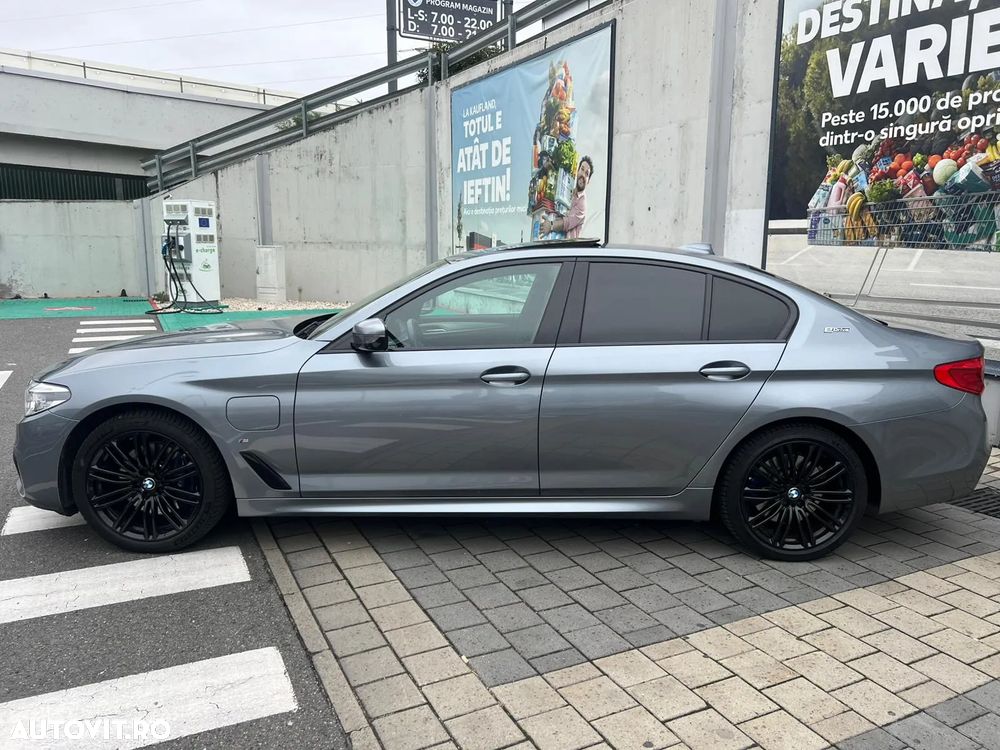 BMW Seria 5 530e Aut. M Sport Edition - 3