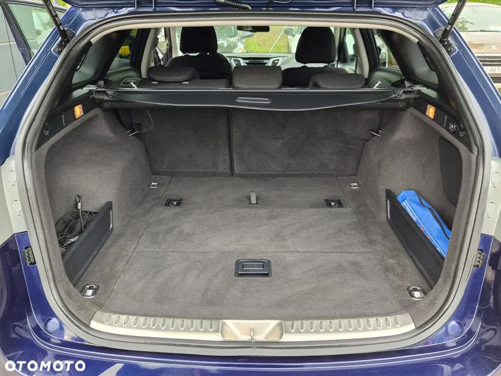 Hyundai i40 Kombi blue 1.6 Family - 26