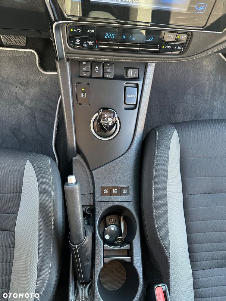 Toyota Auris - 11