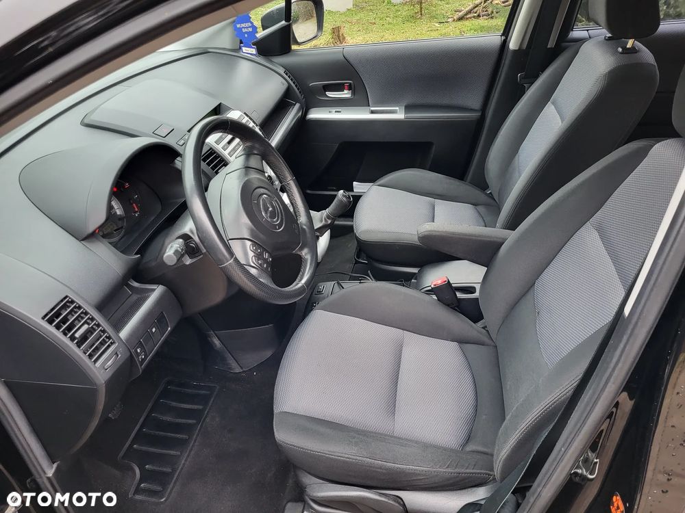 Mazda 5 - 10