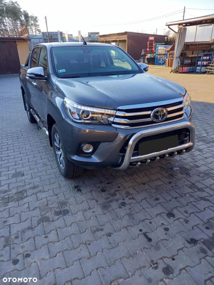 Toyota Hilux 2.4 D-4D Double Cab SR5 4x4 - 5