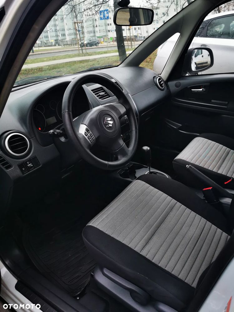Suzuki SX4 - 5