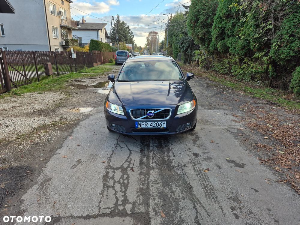 Volvo V70 - 1