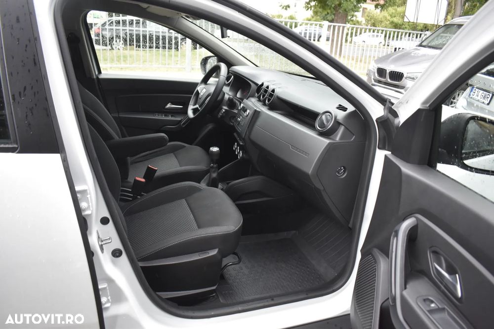 Dacia Duster 1.5 Blue dCi 4WD Comfort - 32