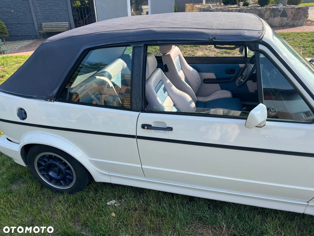 Volkswagen Golf - 10