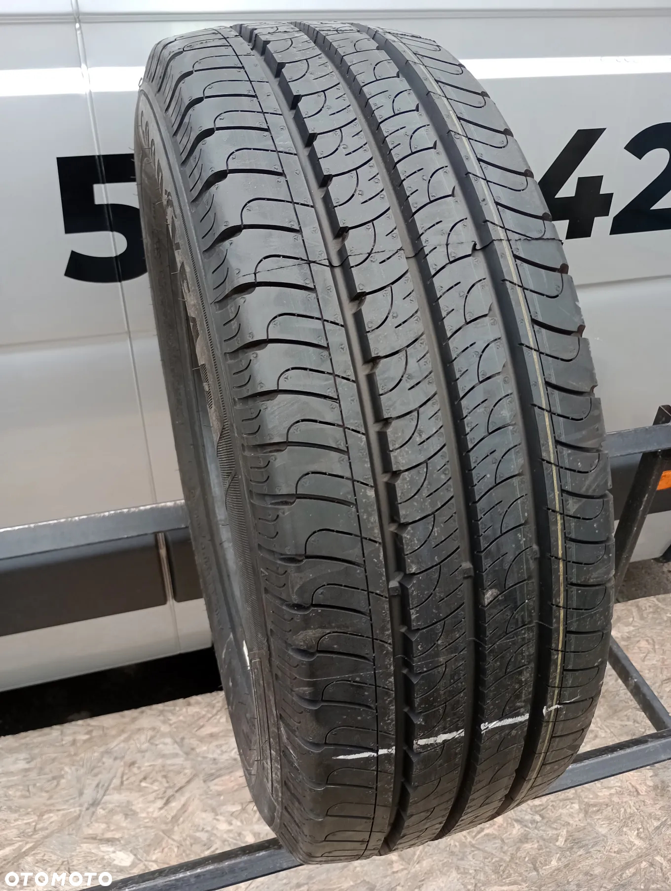*OPONA 1x 215/65 R16C 109/107T GOODYEAR EFFICIENT GRIP CARGO LATO NOWA 2015R - 3