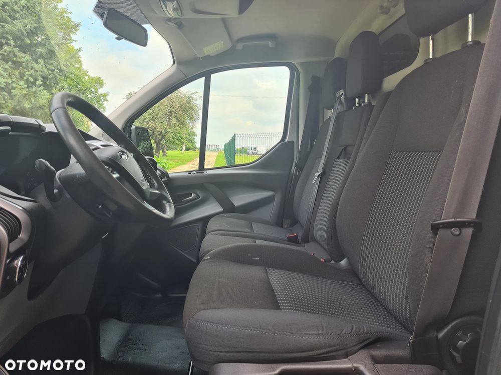 Ford TRANSIT CUSTOM - 16